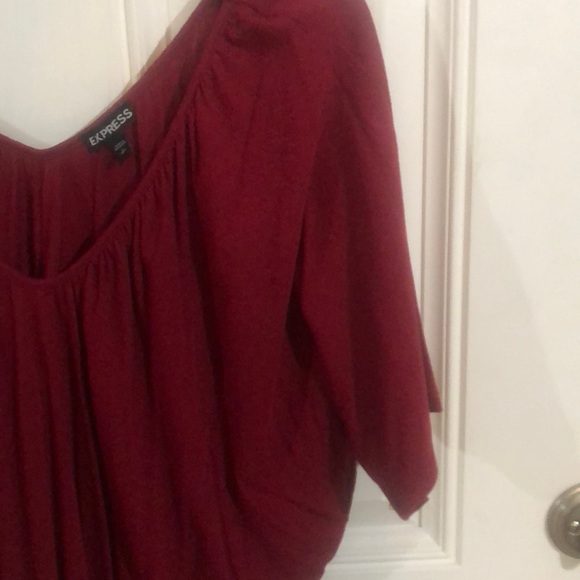 Red top - Picture 5 of 7